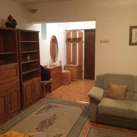 Universitate Apartment *